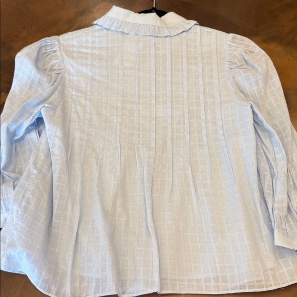 English Factory XS pintucked Women's Light Blue Blouse NWT $95 - Picture 5 of 5